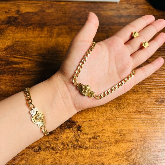 18K Gold Plated Versace Women jewelry Set Chain Necklace Bracelet and Earrings - Picture 4 of 17